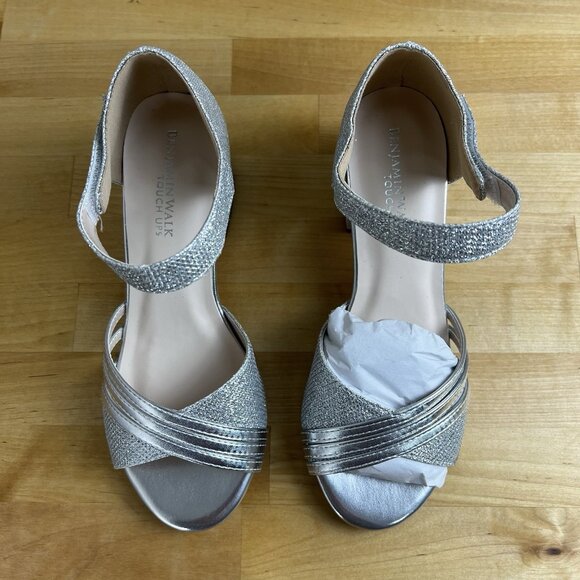 Touch Ups Benjamin Walk Silver Sparkly Foster Block Heel Sandal Size 5 NEW - Picture 2 of 11